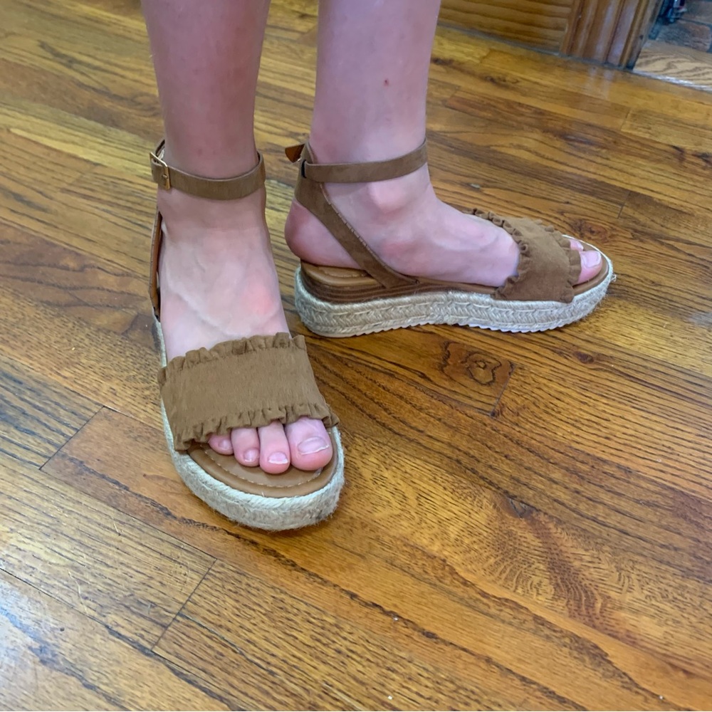 Pierre Dumas Strap Espadrilles Platform Summer Casual Wedges Sandals Shoes
Girls - Picture 11 of 16